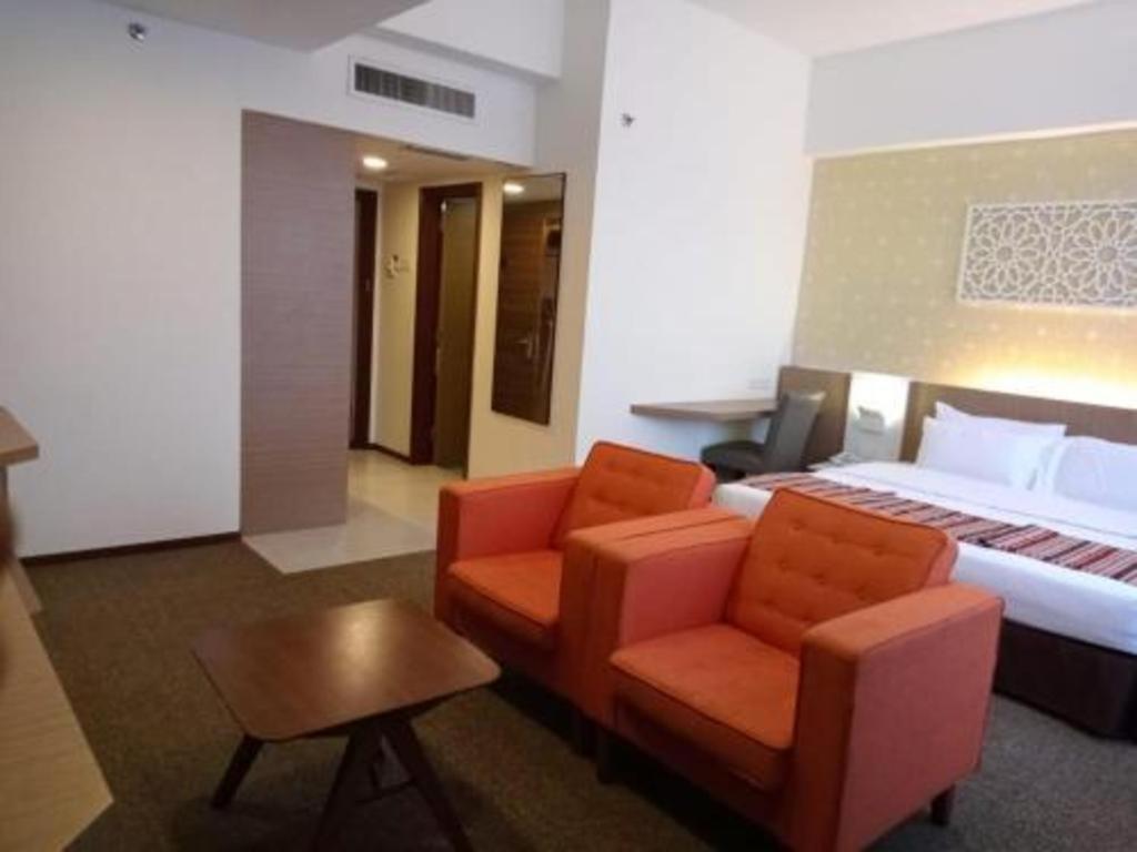 Grand Barakah Hotel أمبانغ المظهر الخارجي الصورة